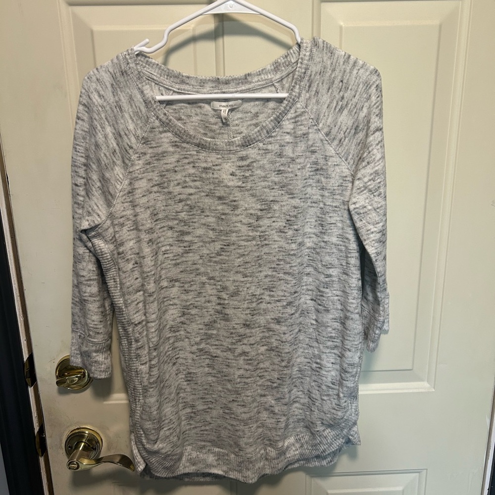 NWT Maurices Lightweight Gray Top Size Small